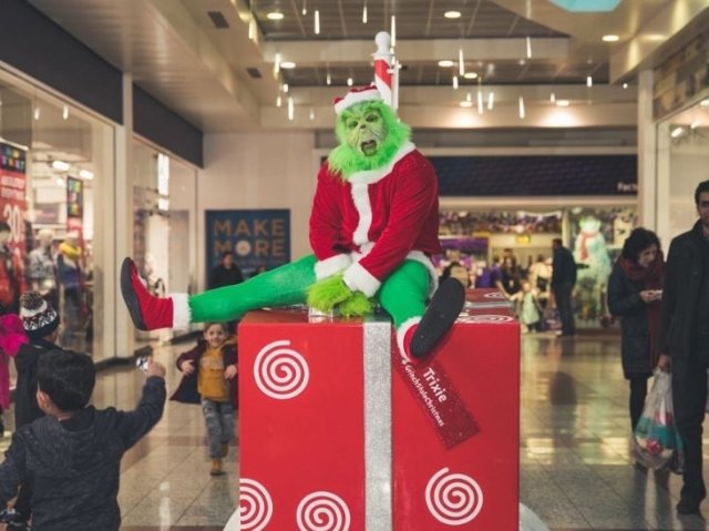 Live Entertainment Shopping Centre