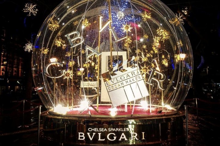 5 Creative Ideas to Use Our Huge Snow Globe at Your Event