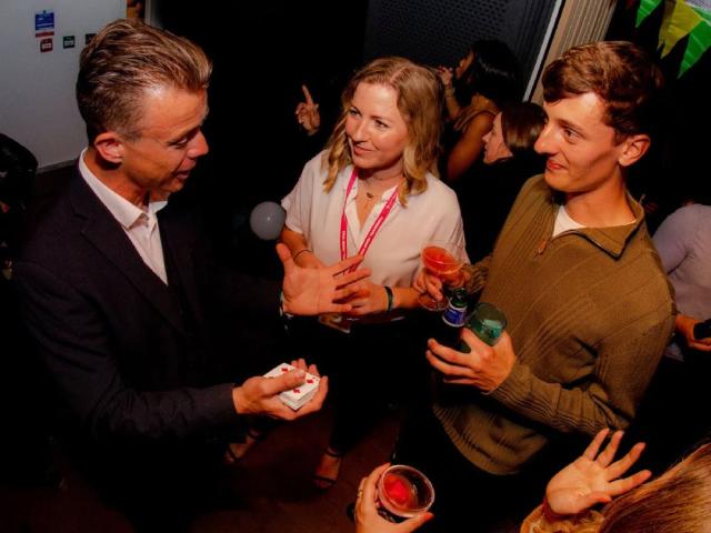 Card trick magician hire, Odin Events