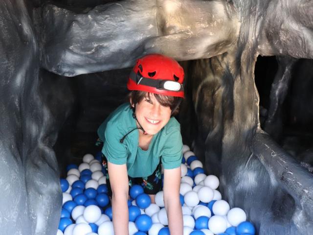 Mobile Cave Experience