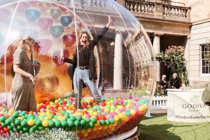 Fun Alternatives to Snow for your Giant Inflatable Snow Globes