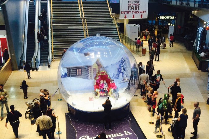 5 Reasons for Hiring our Giant Snow Globes